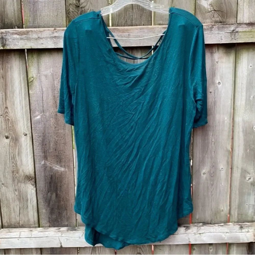 No Boundaries Teal Short Sleeve Top